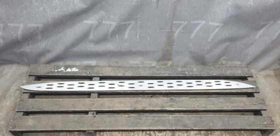 Накладка порога правого Mercedes ML GLE (W166) 11-18 Б/У Оригинал A1666900475