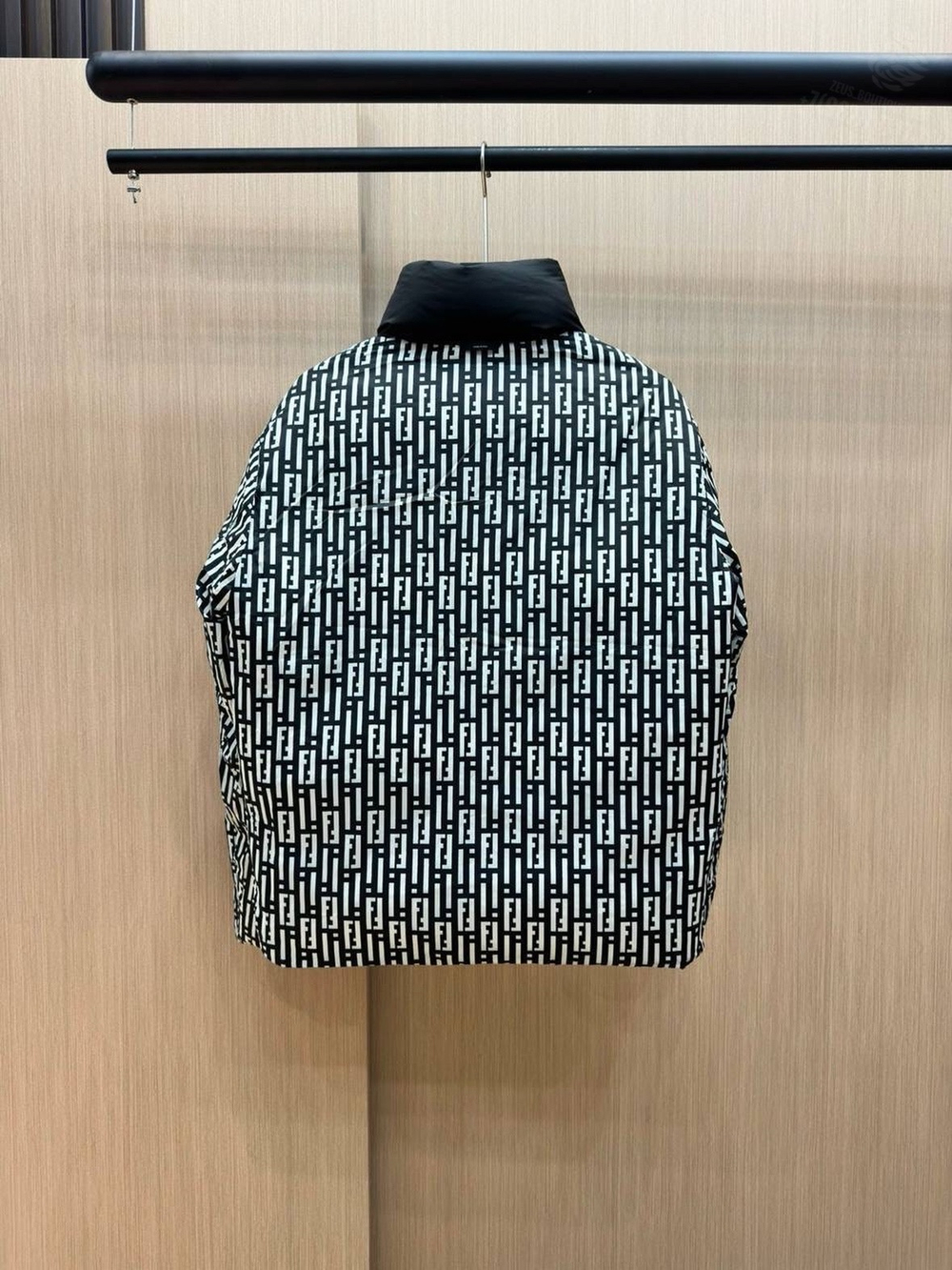 Двухсторонний пуховик Fendi