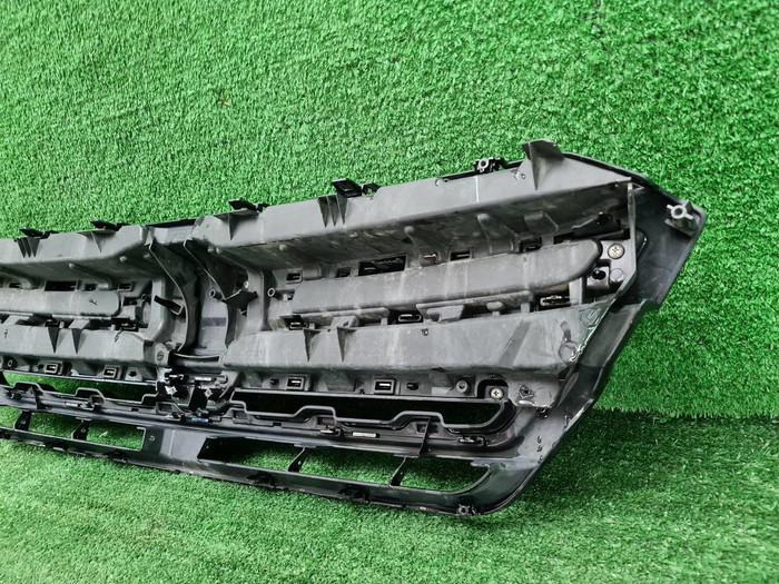 Решетка радиатора Subaru Outback 6 (2019-2022)