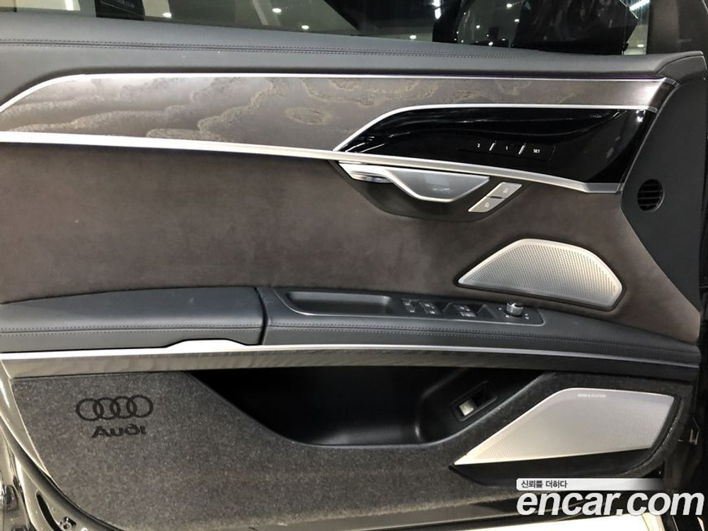 Audi A8 (D5) 55 TFSI Quattro Premium LWB (09.2023)