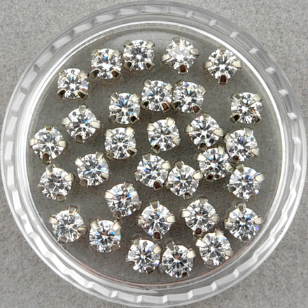 Фианиты шатоны в оправах, белый/платина