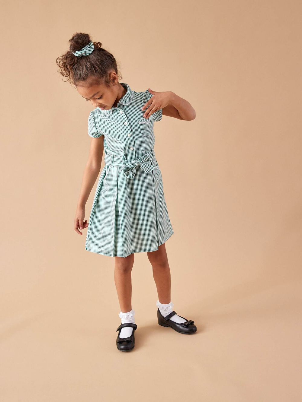 Платье школьное с поясом и резинка для волос в комплекте для девочки Next T40-875, Зеленый, Белый