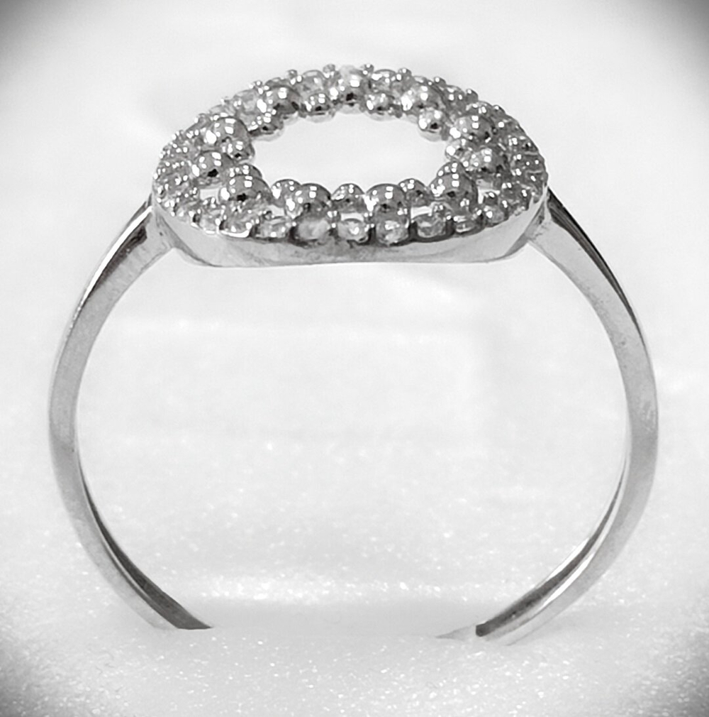 "Эстерелла" - ювелирное кольцо из серебра с фианитами