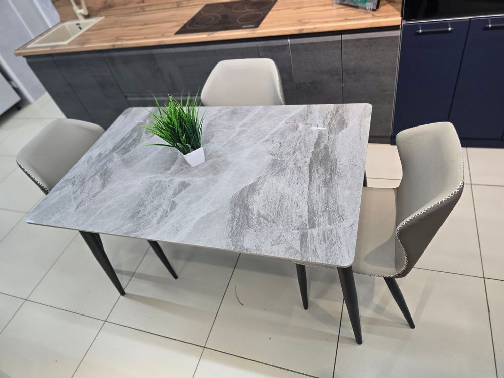 Стол обеденный из камня