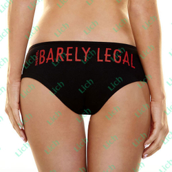 Женские трусики с надписью Barely Legal от Hustler