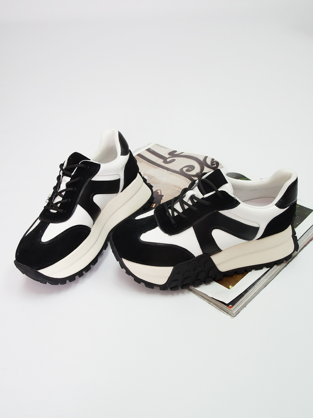 Кроссовки женские демисезонные