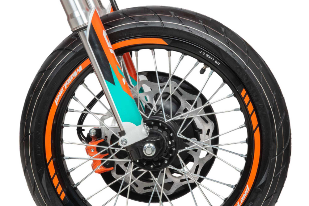 Мотоцикл Кросс Motoland SMX300 S4 (175FMM) 17/17 (мотард) ПТС