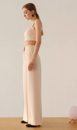 Брюки расклешенные