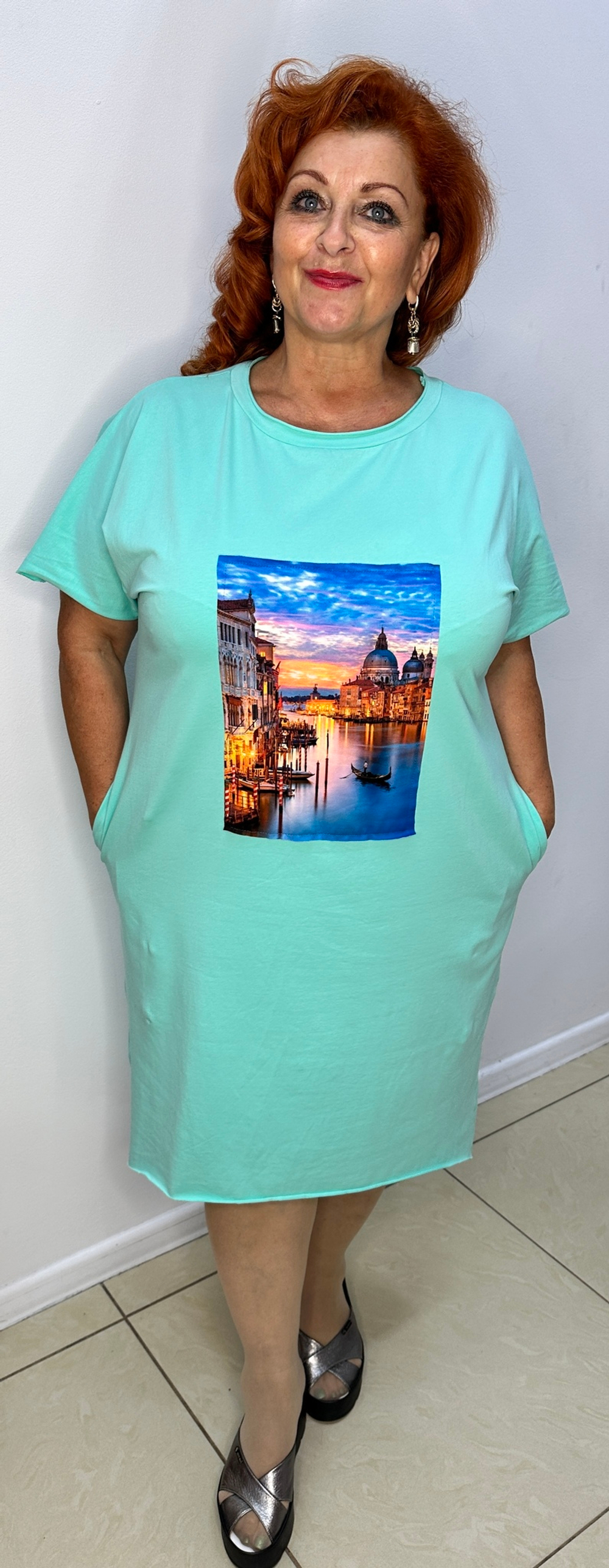 Трикотажное укороченное платье