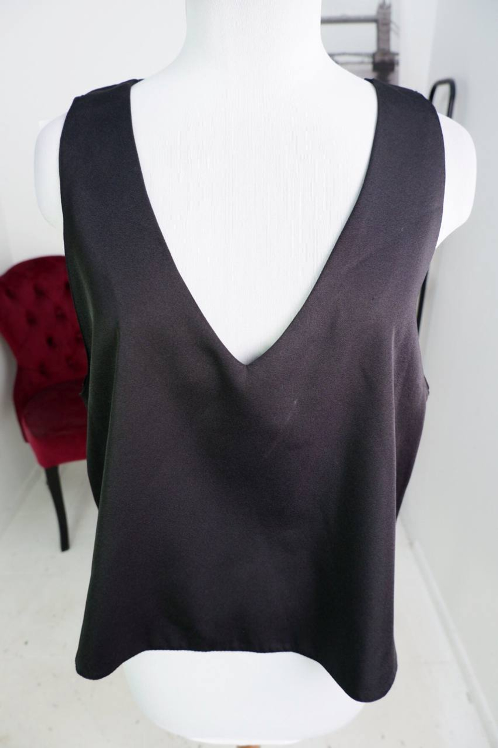 Топ свободный, визуально на 52 размер