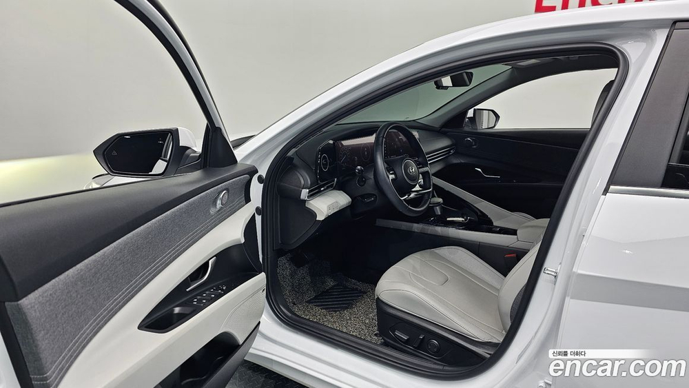 Hyundai Avante (CN7) 1.6 (11.2022)