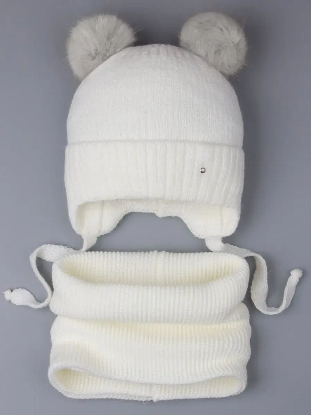 Шапка зимняя вязаная и снуд