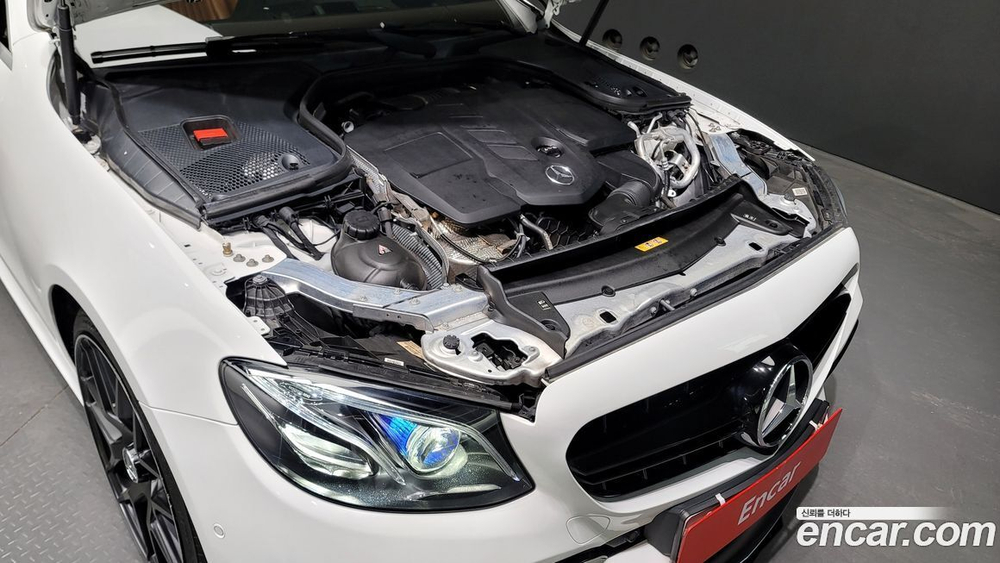 Mercedes-Benz E-Class W213 E220d Cabriolet (10.2019)