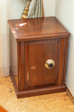 Сейф для документов