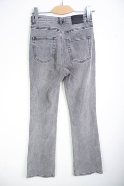Джинсы Befree модного цвета, маркировка S, визуально на 44 размер