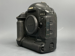 Canon EOS 1D Mark II N 321.000 кадров