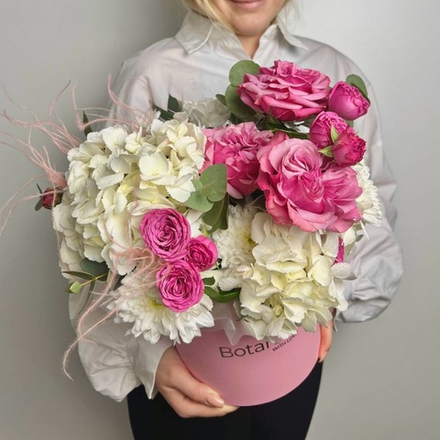 Малиновая композиция с гортензией 2607202523