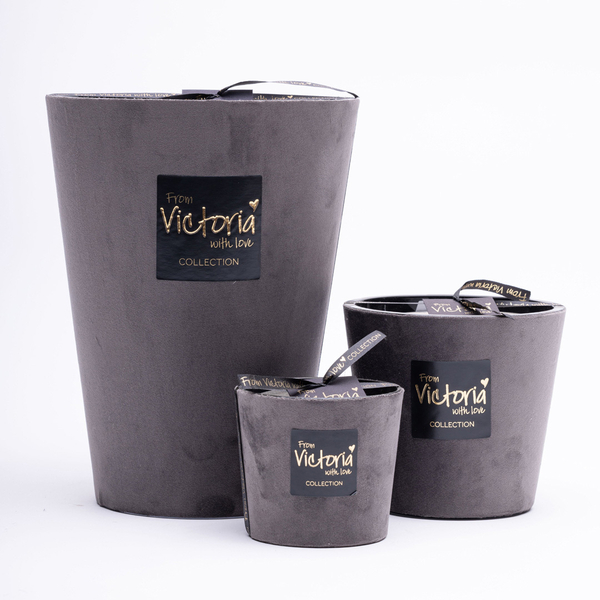 Свеча ароматическая 400г Victoria with Love Velvet grey