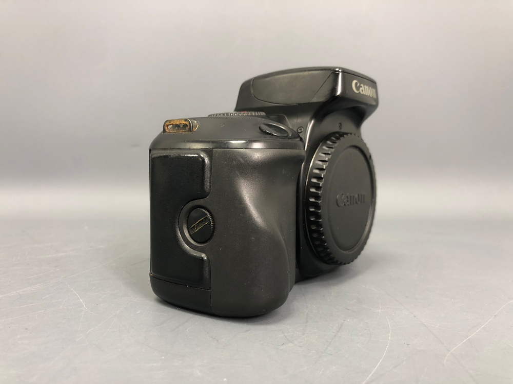 Canon EOS 750