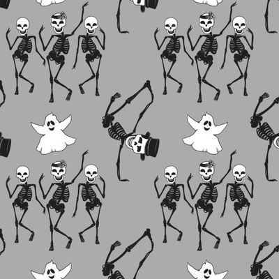 Хэллоуин, чёрные скелеты и белые призраки танцуют