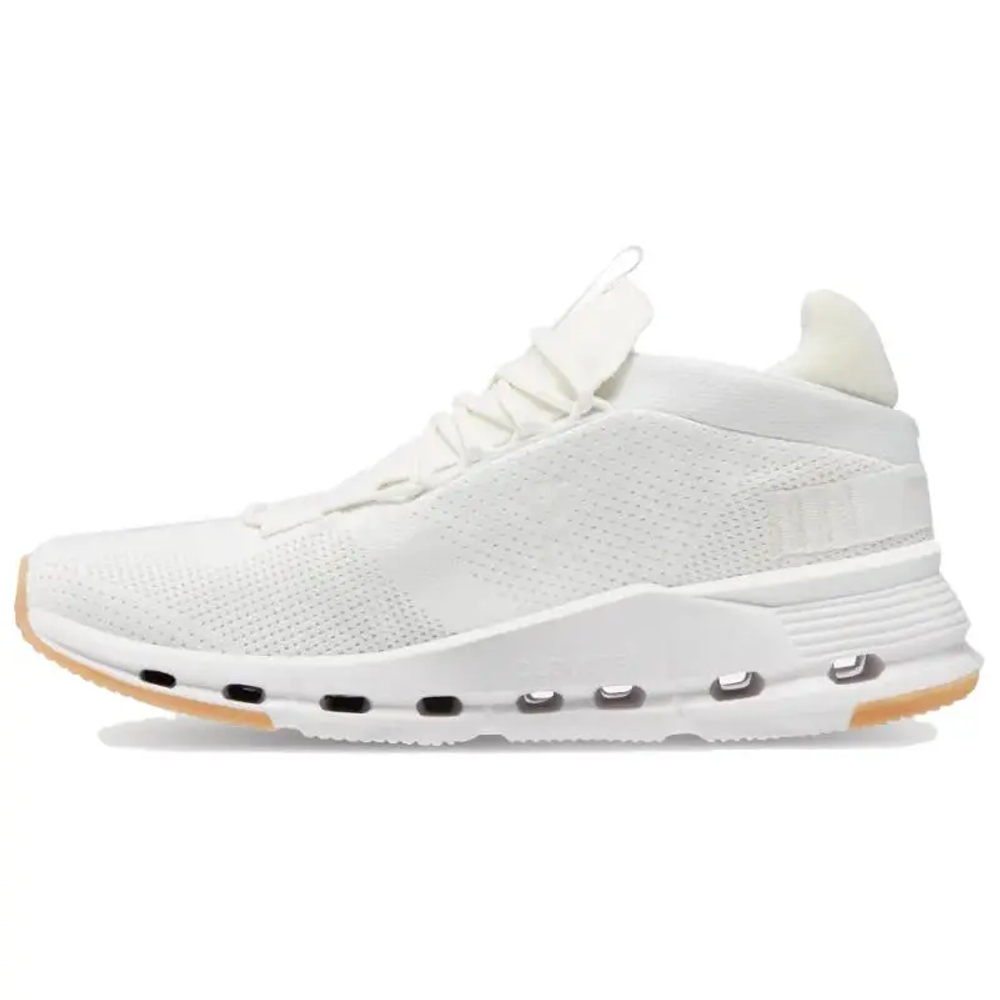 On Cloudnova Undyed