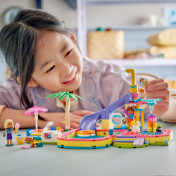 Конструктор LEGO Friends 42676 Веселье в аквапарке — фото 9