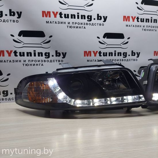 Передние фары Audi A4 B5 daylight black
