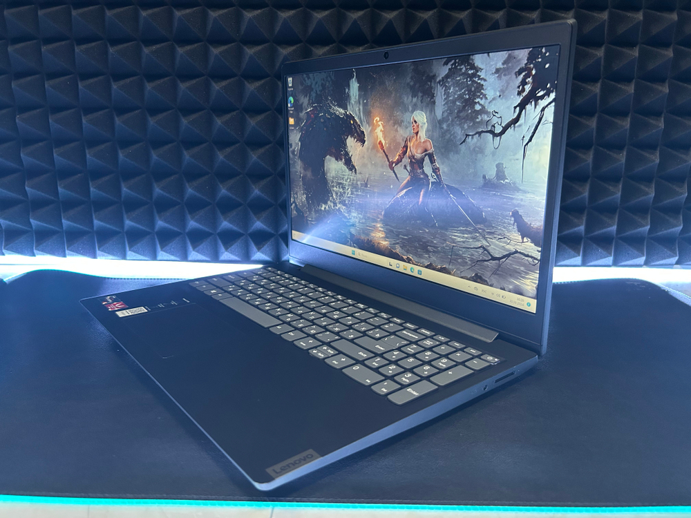 Ноутбук Lenovo ideapad S145-15API. Конфигурация: AMD Ryzen 5 3500U 2.1 ГГц/8ГБ/SSD 256 ГБ/AMD Radeon Vega 8/Free DOS/15.6 "/1920х1080