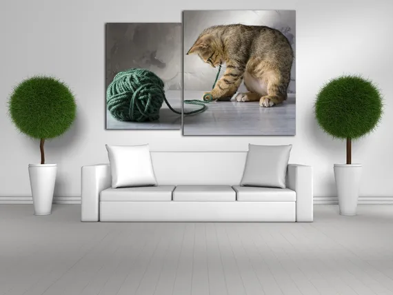 Модульная картина "Кот играется у клубком"