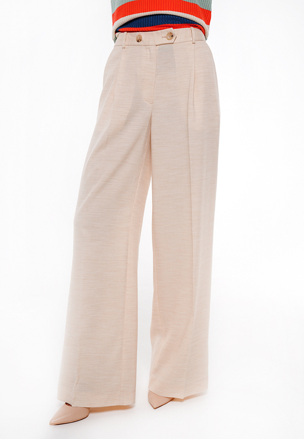 Брюки с защипами классические