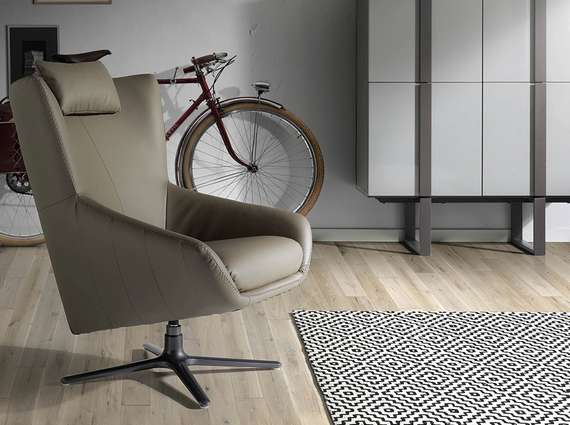 Крутящееся кресло Angel Cerda 5044, бежевая кожа