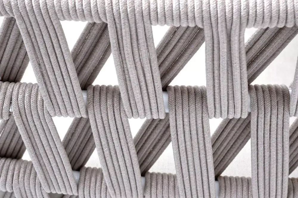 "Диего" кресло плетеное из роупа, основание дуб, каркас алюминий светло-серый (RAL7035) муар, роуп бежевый круглый, ткань бежевая 052