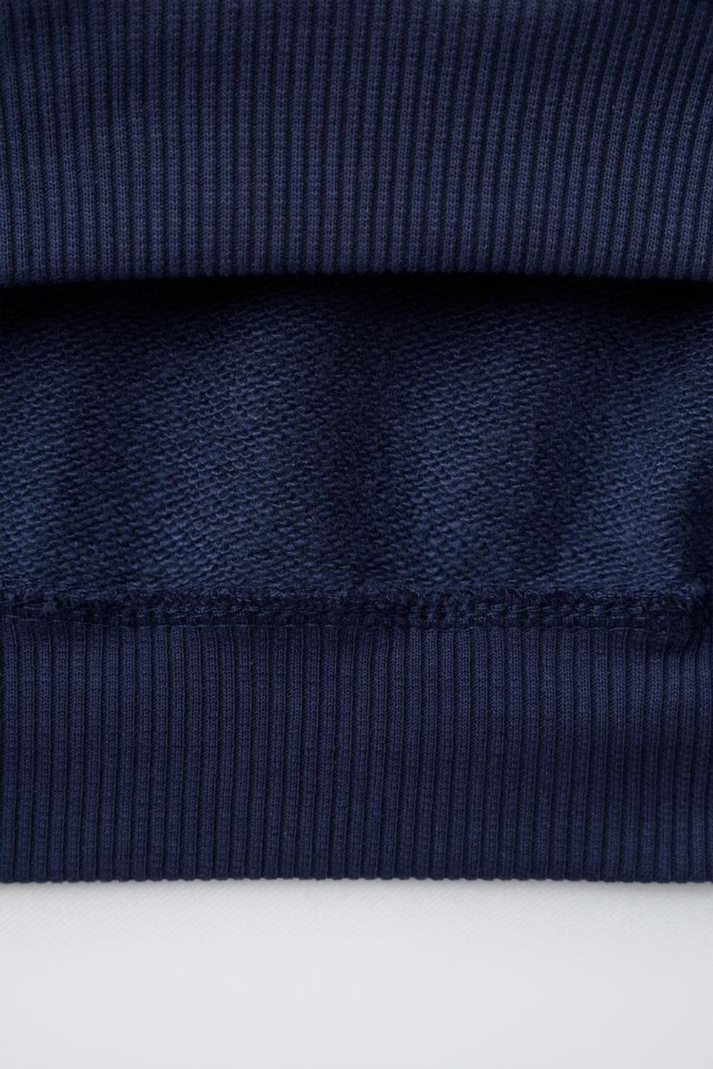 ZARA ТОЛСТОВКА ПОЛО В ПОЛОСКУ С ВЫШИВКОЙ ЖИВОТНОГО, ЭКРЮ/СИНИЙ