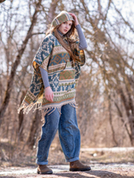 Пончо шерстяное с орнаментом