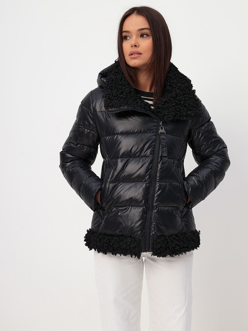 Куртка зимняя в черном цвете