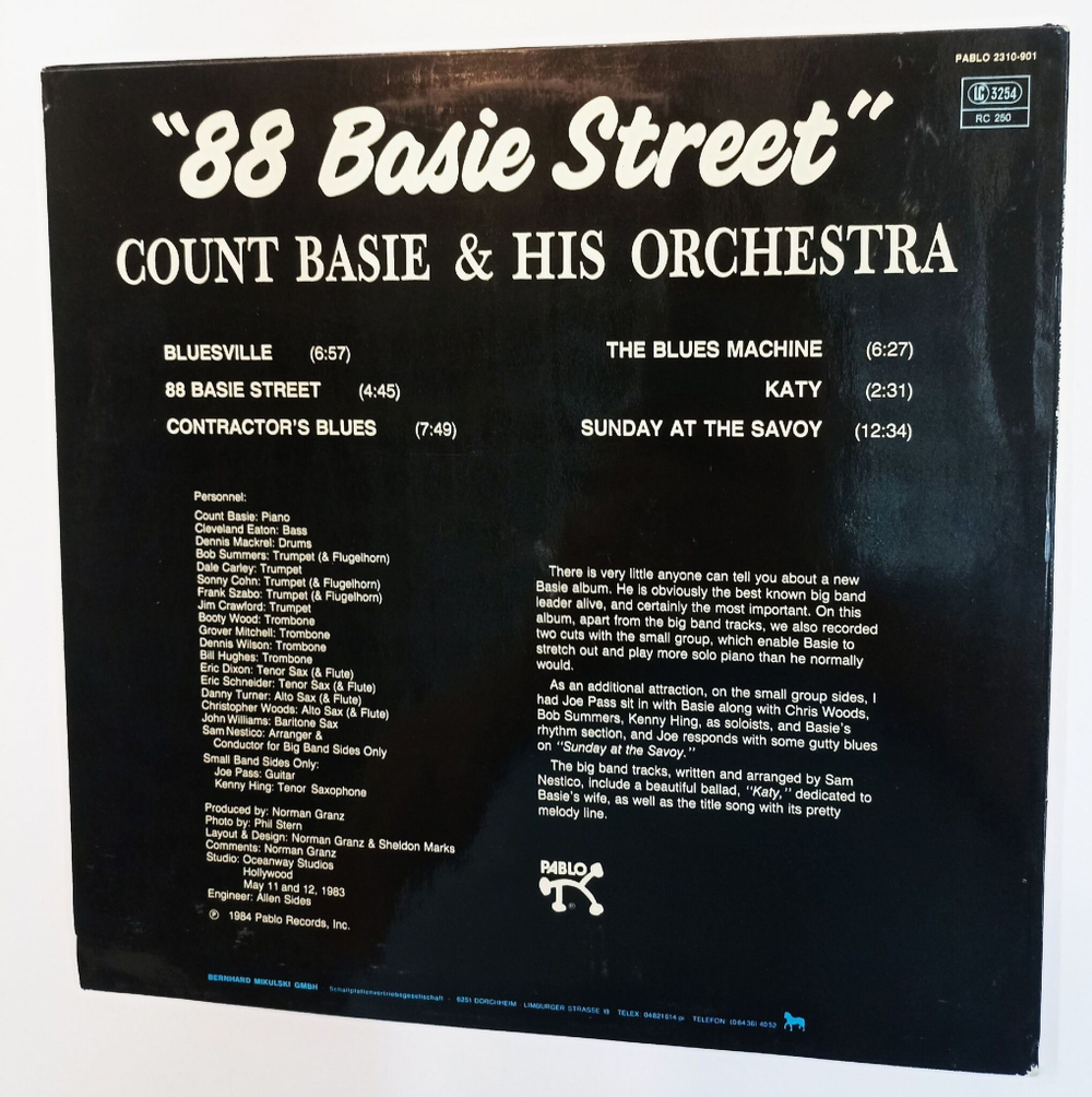 Винтажная виниловая пластинка LP Count Basie and His Orchestra 88 Basie Street (USA 1984)