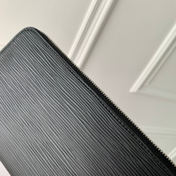 Louis Vuitton Zippy Organizer