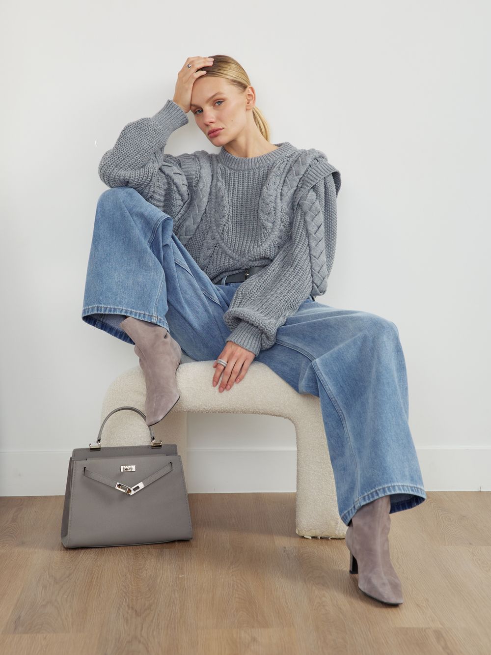 PERFECT JEANS С ЗАЩИПАМИ BLUE