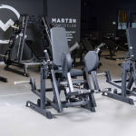 A604 Отведение ног сидя