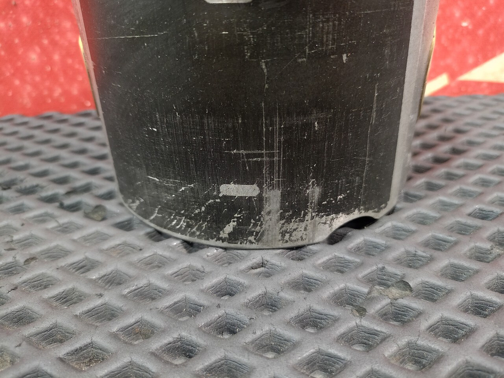 Поршень ДВС