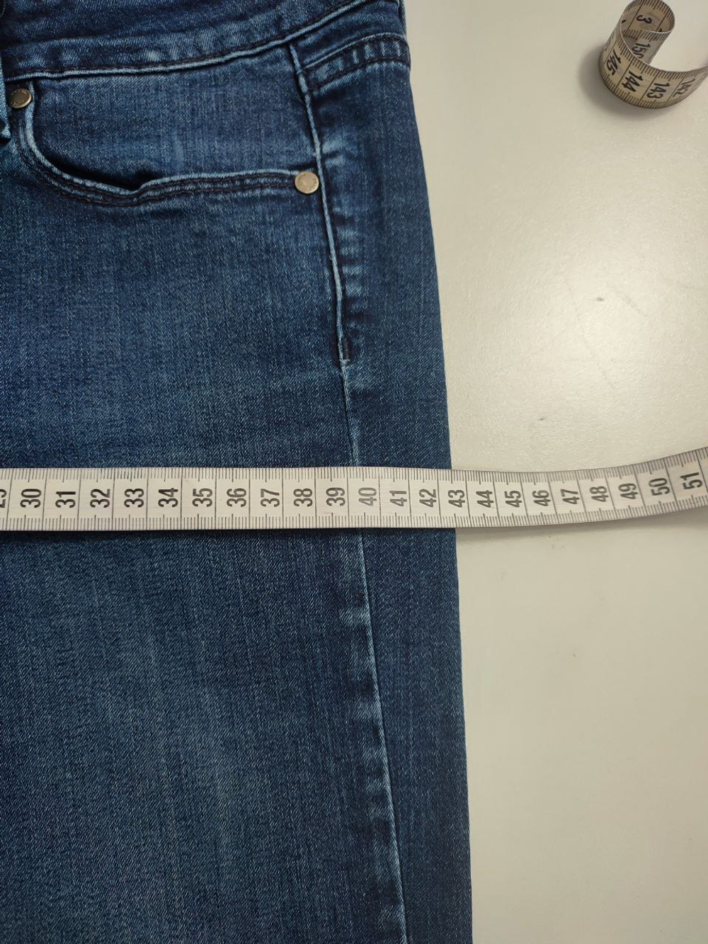 Джинсы Paige. базовые 44 размер