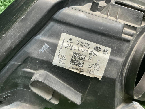 Фара правая VW Tiguan 1 (2011-2018) ксенон