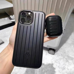 Чехол на iPhone 16 Pro/Max