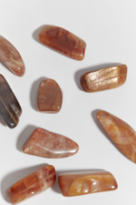 Солнечно-лунный камень галтовка