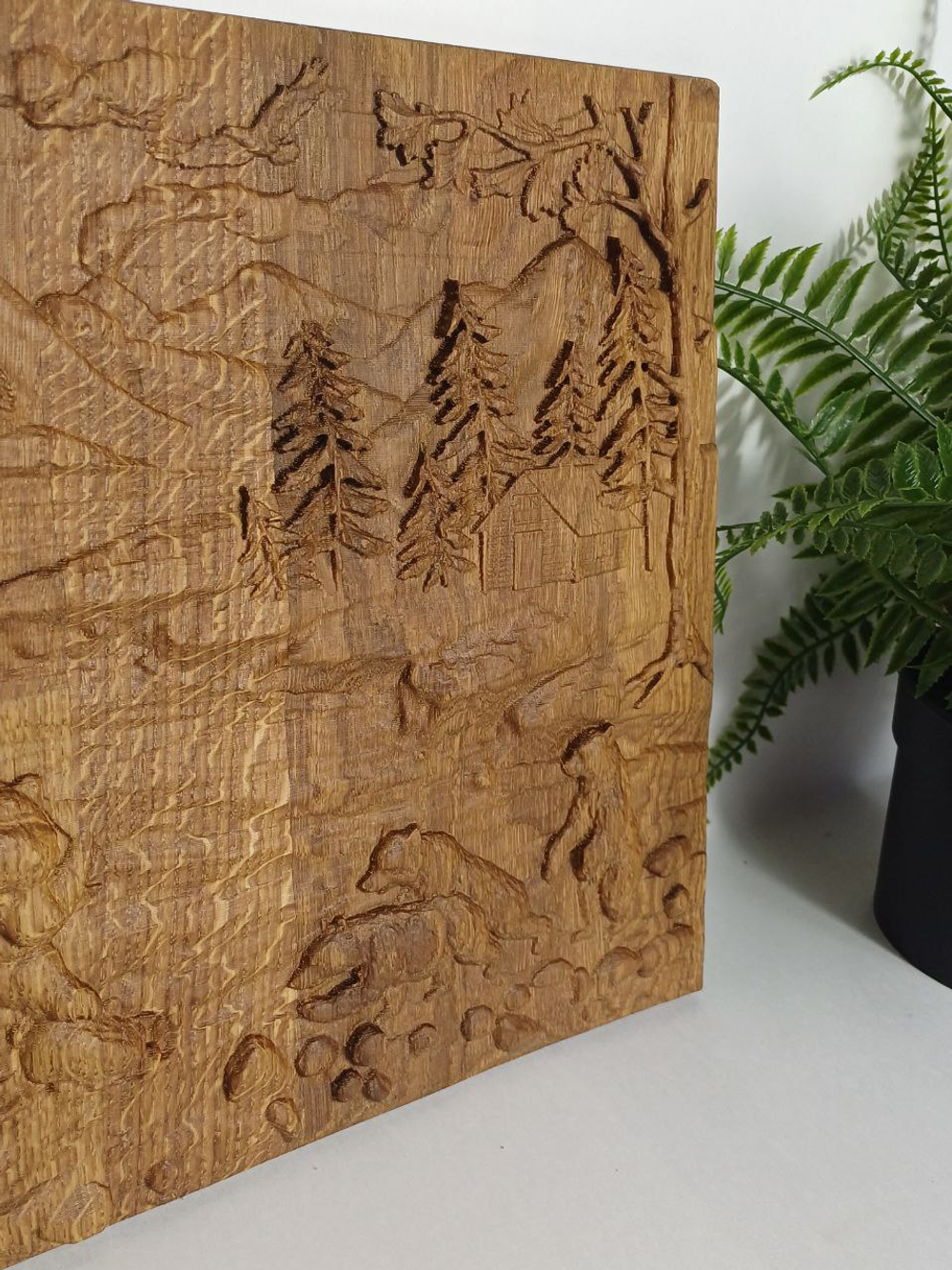 Картина- Панно Медведица резная из дуба 30*28 см