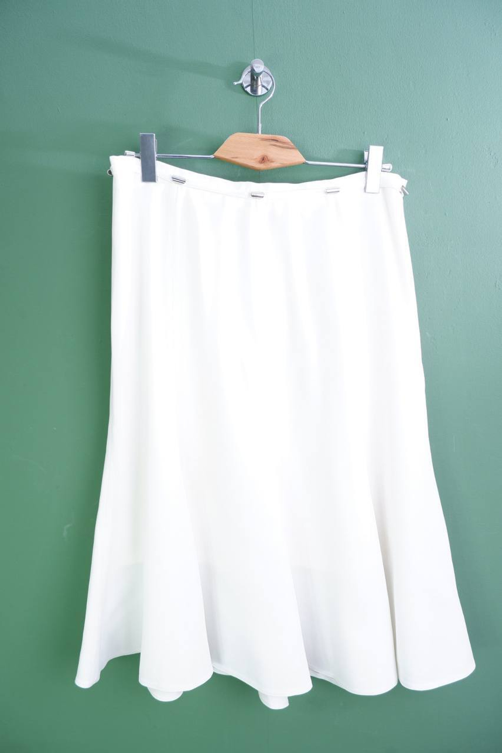 Юбка расклешенная, визуально на 46 размер