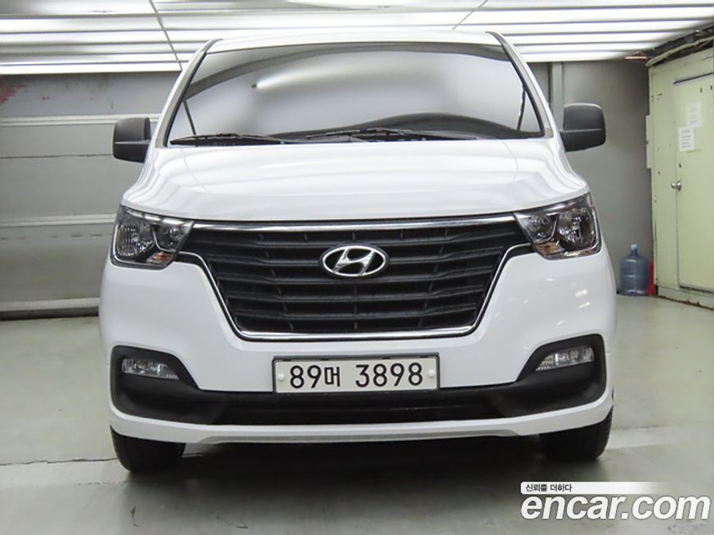Hyundai The New Grand Starex Van 3-х местный (12.2020)