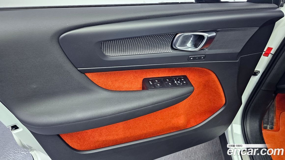 Volvo XC40 T4 R-Design (01.2020)