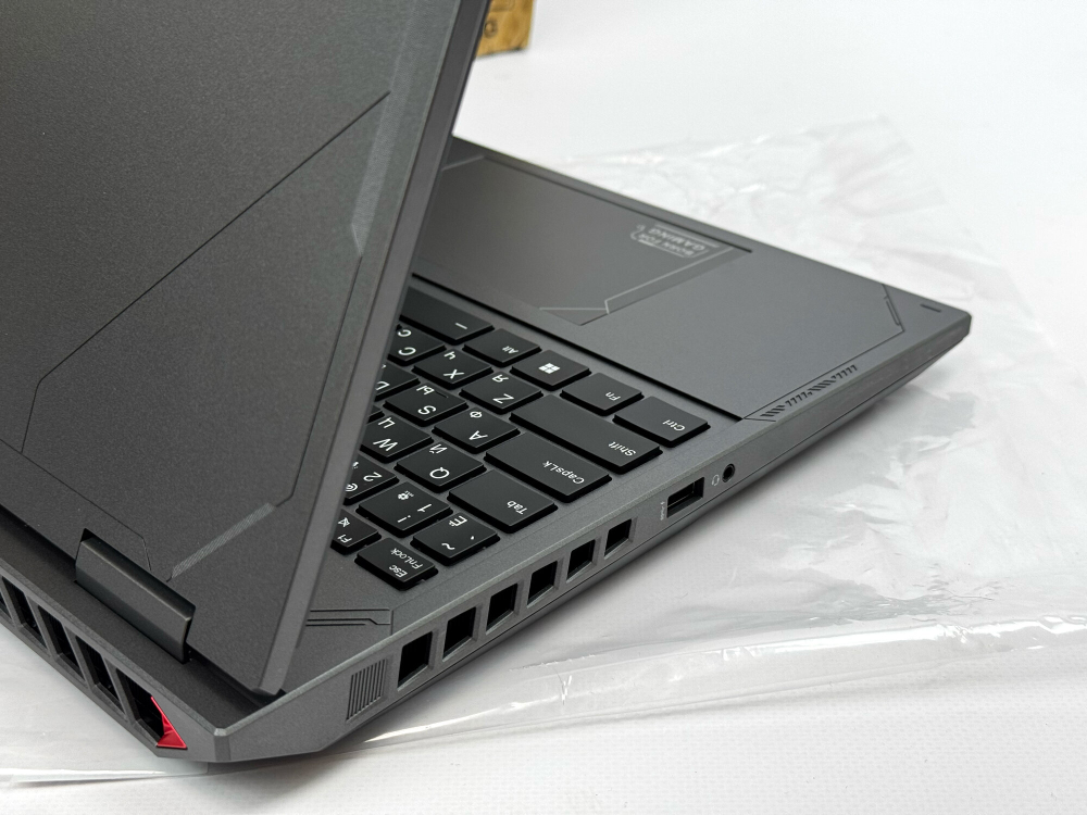 Новый игровой ноутбук Thunderobot I9-14900HX RTX 4060 8GB 2.5K 240HZ 16GB 1TB Win 11 RU Русско-Английская клавиатура
