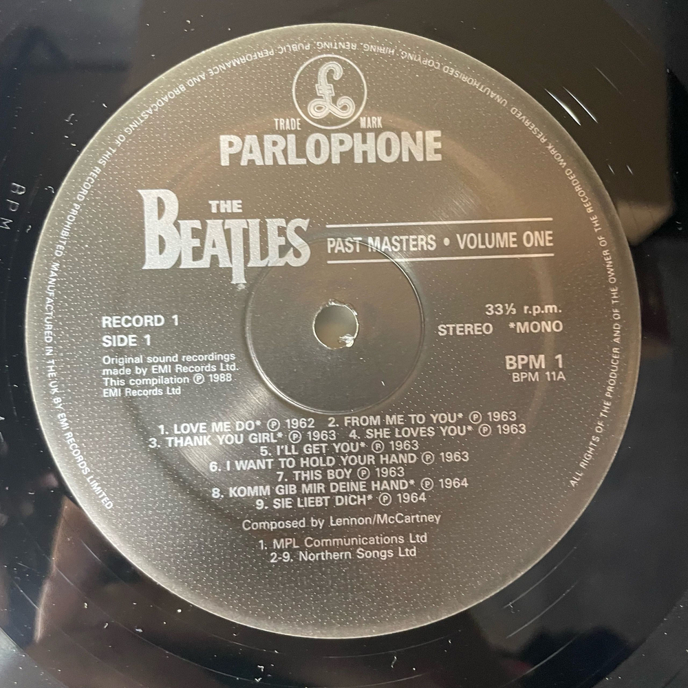 Винтажная виниловая пластинка LP The Beatles, Past Masters Volumes One and Two (Англия 1992)